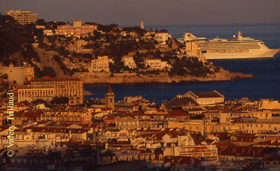 Nice Vers la Corse